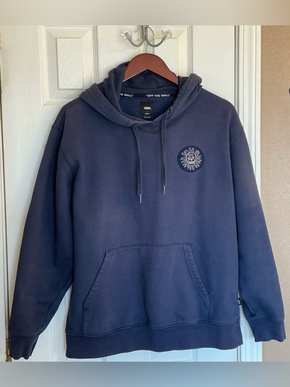 Vans Men/Unisex Dark Navy Pullover Hoodie with Skull and Floral Sun Patch Size M